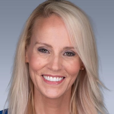 Jennifer Nielsen